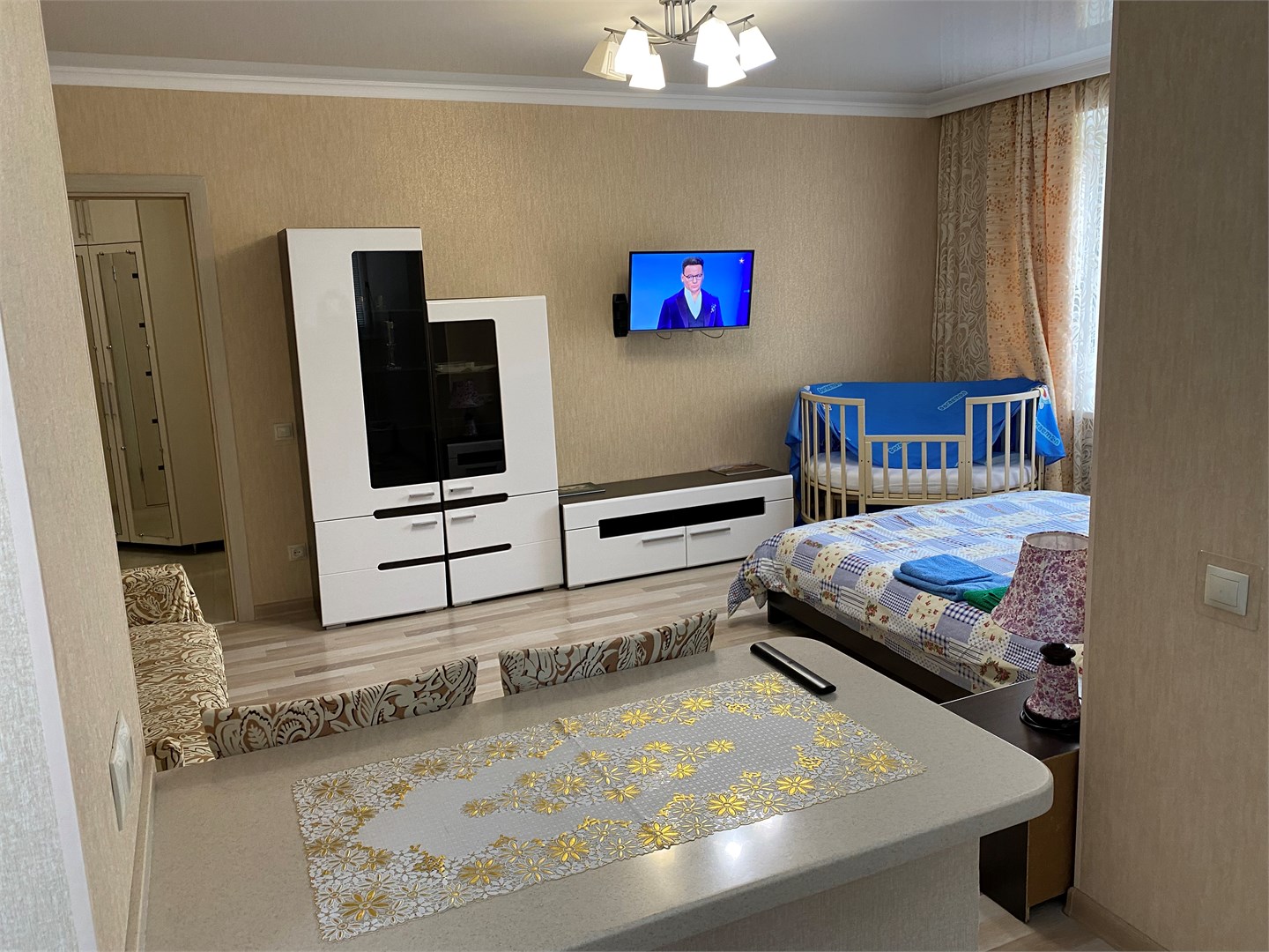 Двухкомнатная квартира на Коллективной 4 в Вилла с видом на горы