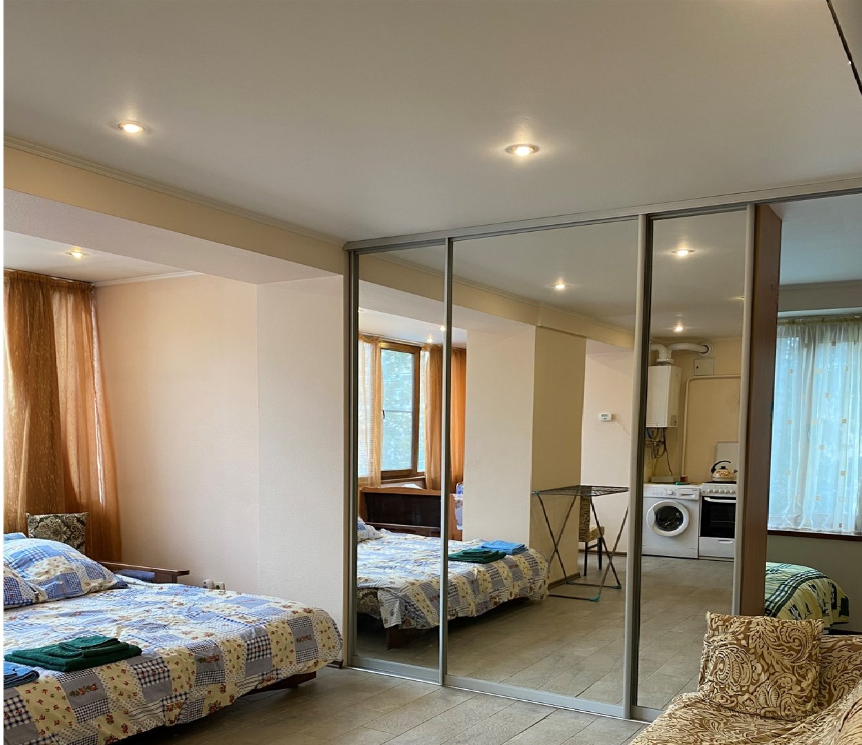 4/12Двухкомнатная квартира на Коллективной 4/12 в Вилла с видом на горы