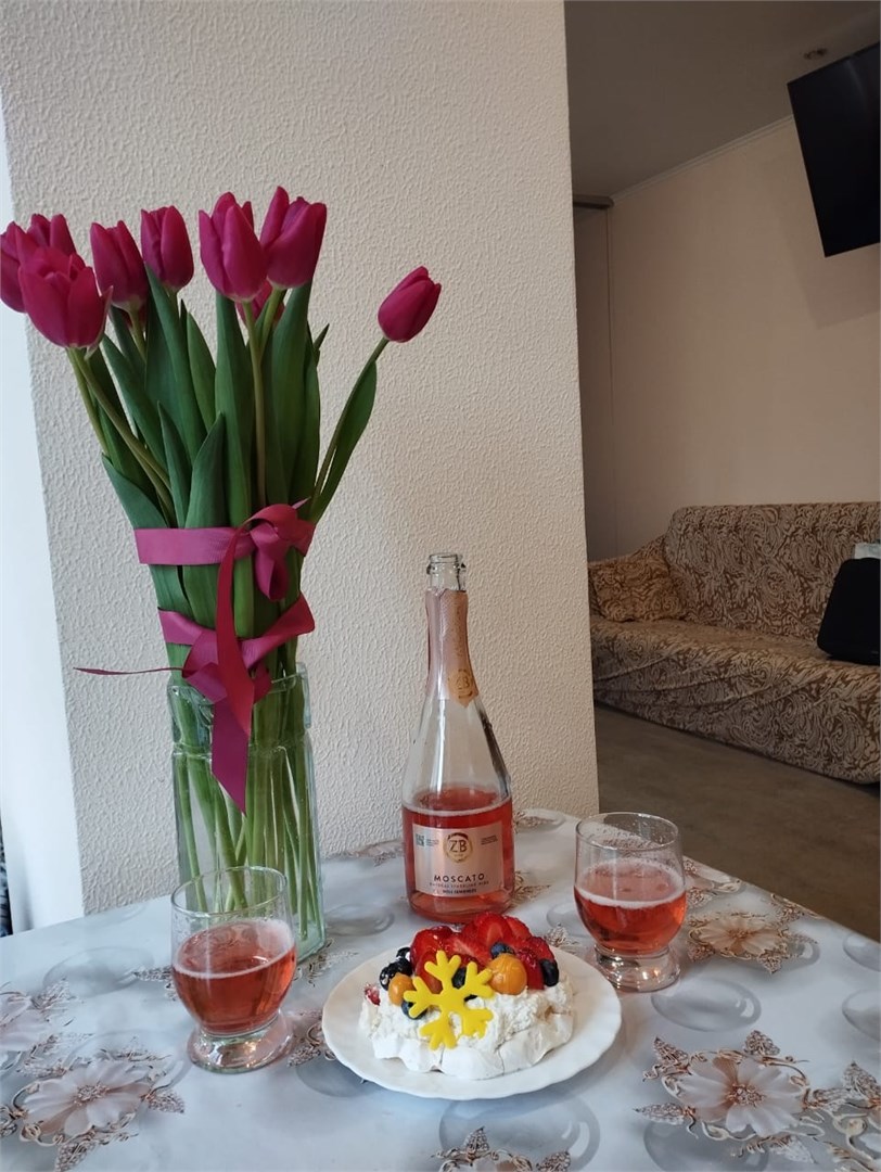 4/12Двухкомнатная квартира на Коллективной 4/12 в Вилла с видом на горы