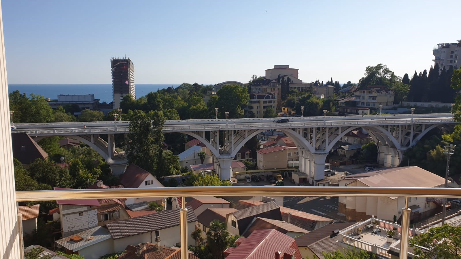 Двухкомнатные апартаменты с видом на море ул.Учительская,д.9 в Золотая миля