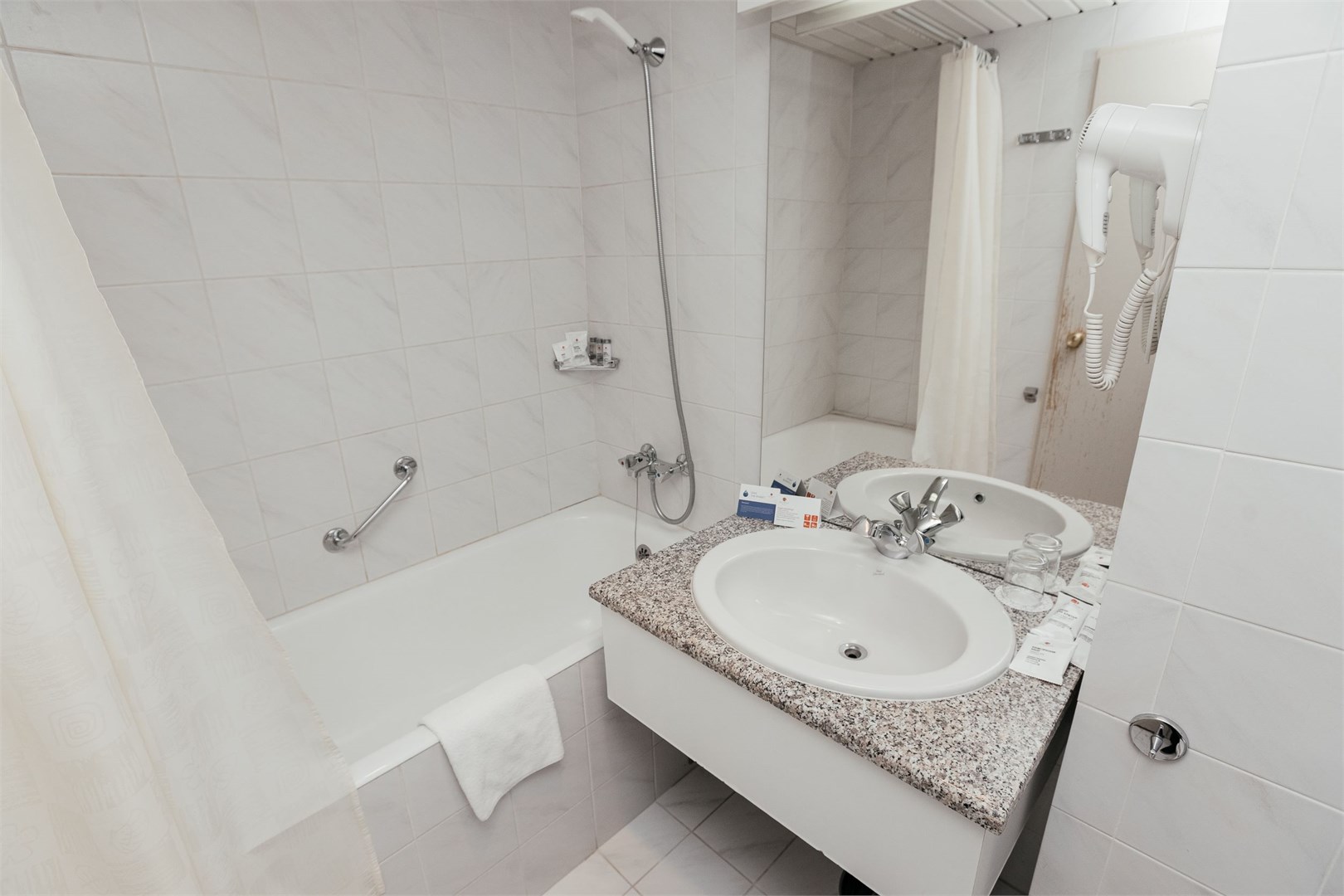 Стандарт одноместный в AZIMUT Отель Тобольск