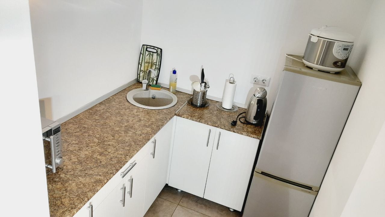 Двухуровневые апартаменты с кухней в Августин