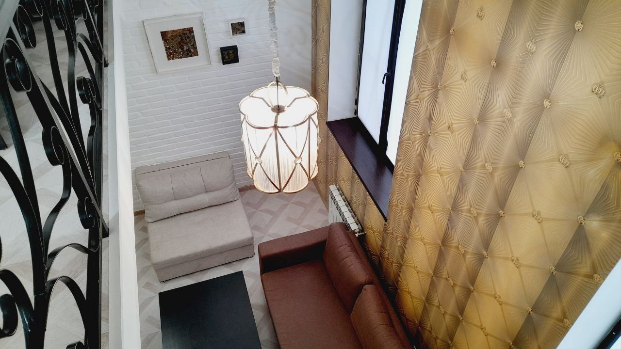 Двухуровневые апартаменты с кухней в Августин