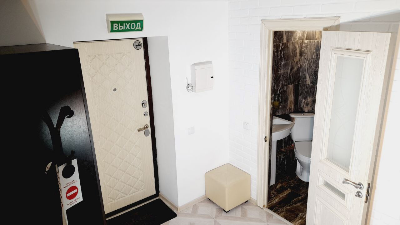 Двухуровневые апартаменты с кухней в Августин