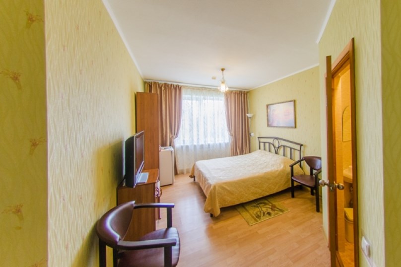 Стандарт двухместный с двуспальной кроватью в Джели