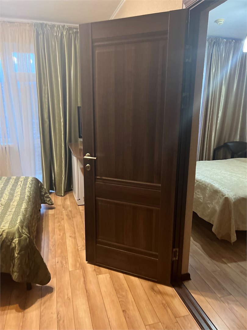 Семейный двухкомнатный номер в Джели