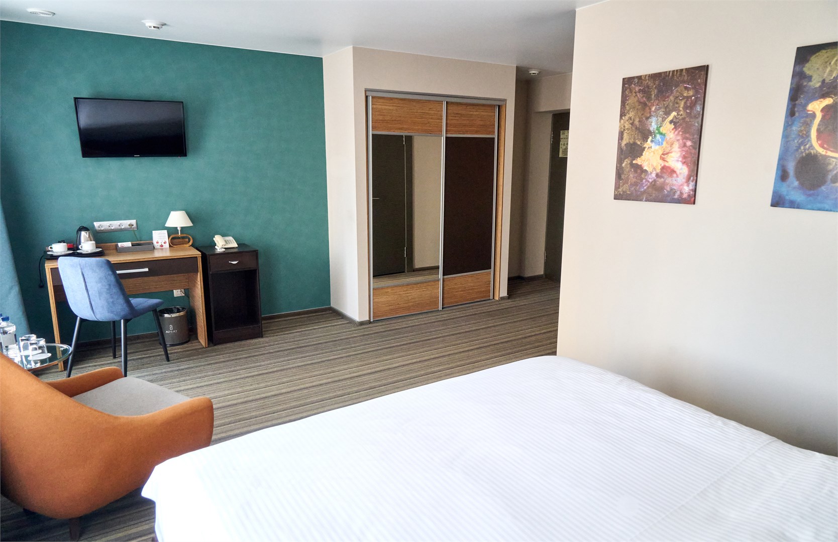 Джуниор Сюит – Двухместный номер с большой кроватью в Арбат