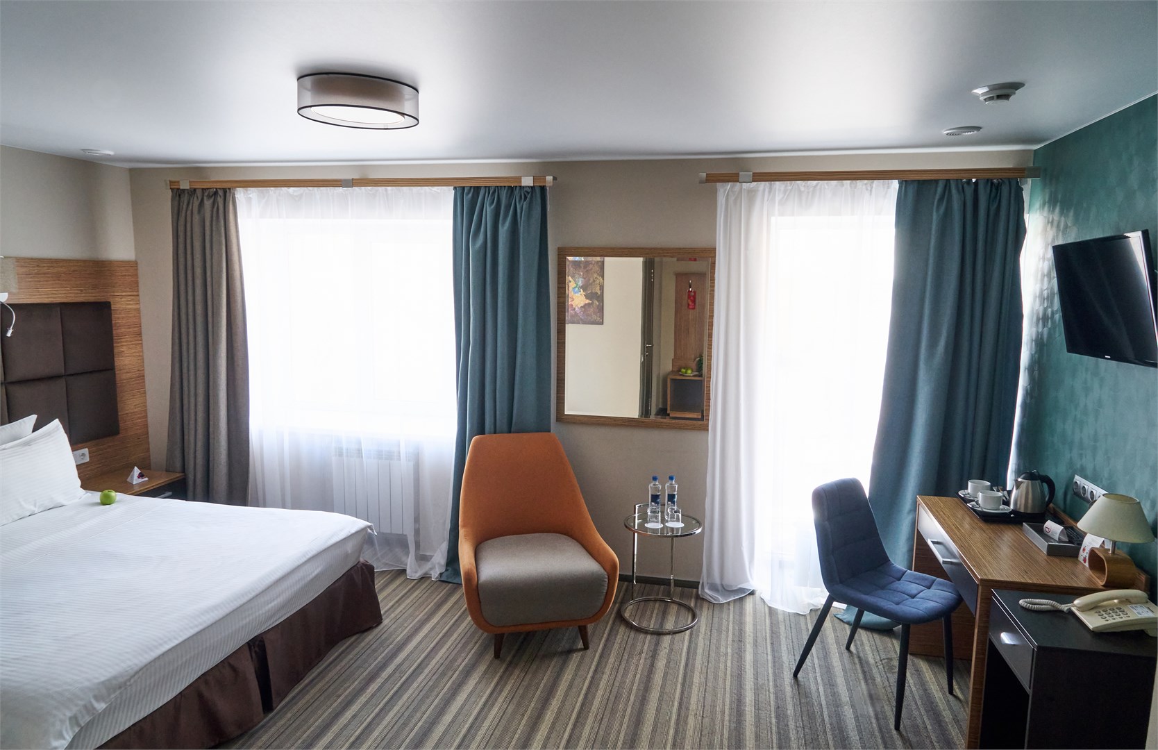 Джуниор Сюит – Двухместный номер с большой кроватью в Арбат