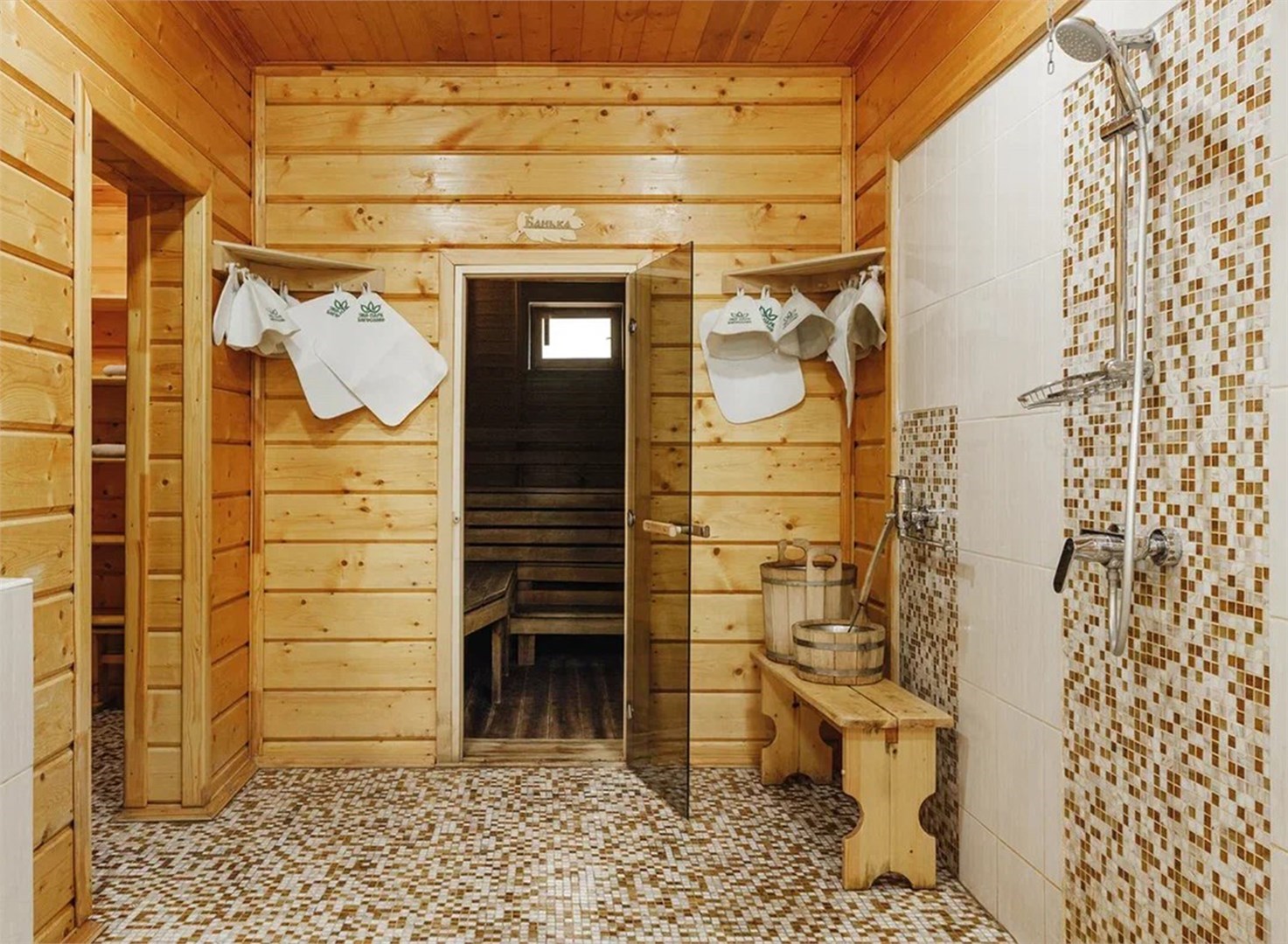 Коттедж Сосновый в Богослово