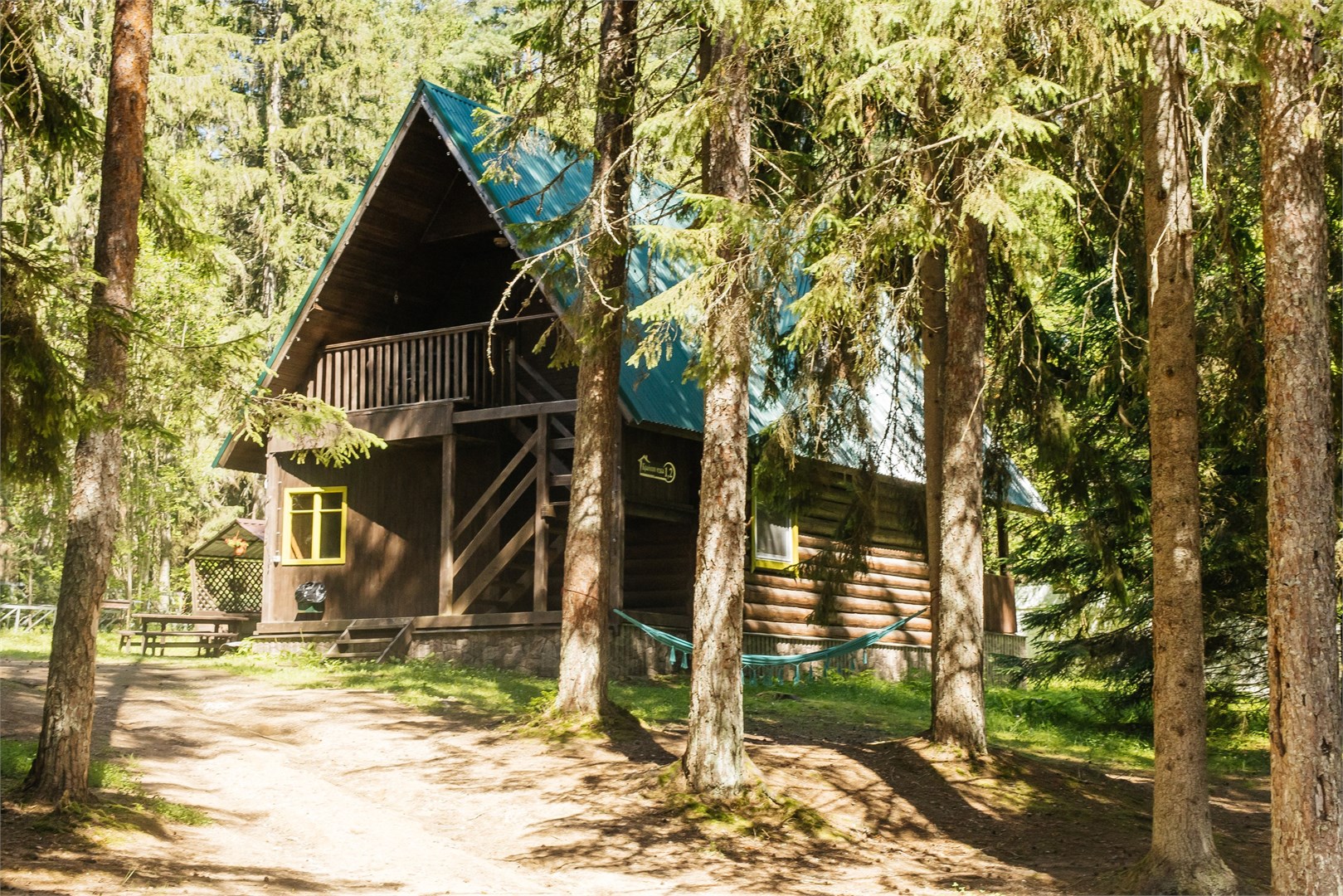 Крайняя изба-1/2 рубленного деревянного дома на 4 человек в Берендеево царство