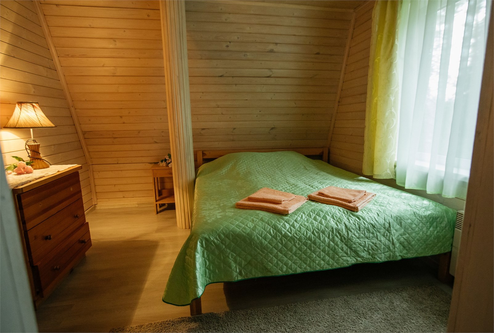 Рубленный дом на 9 человек с сауной в Берендеево царство