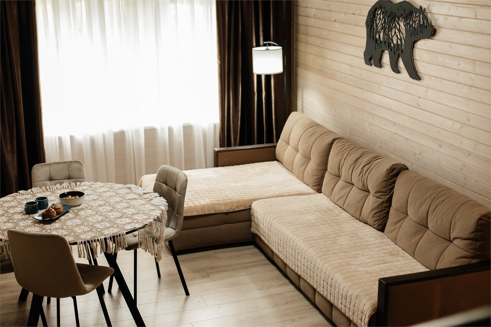 Рубленный дом на 9 человек с сауной в Берендеево царство