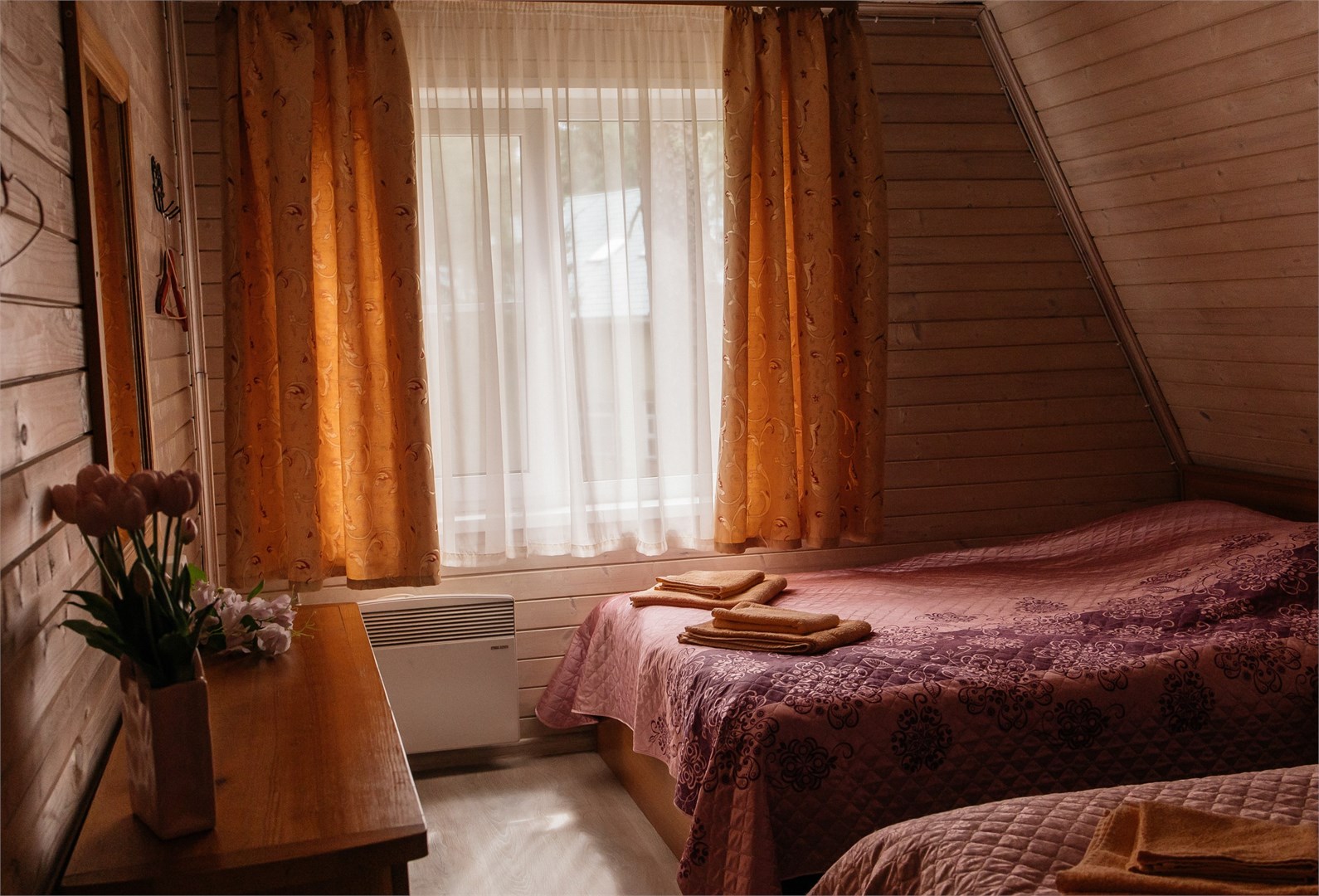 Рубленный дом на 9 человек с сауной в Берендеево царство