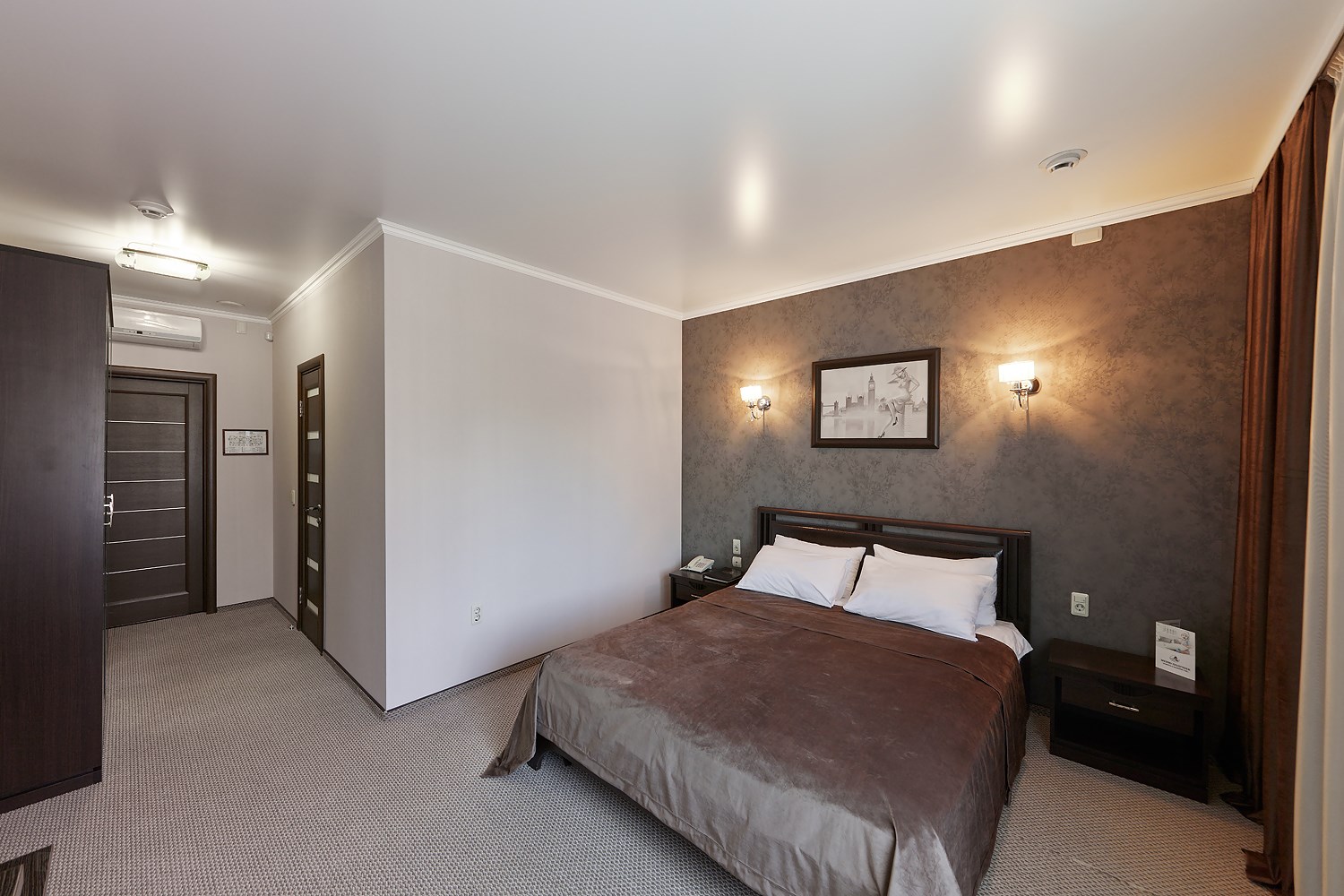 "Бизнес" 4 звезды в Арт-Холл