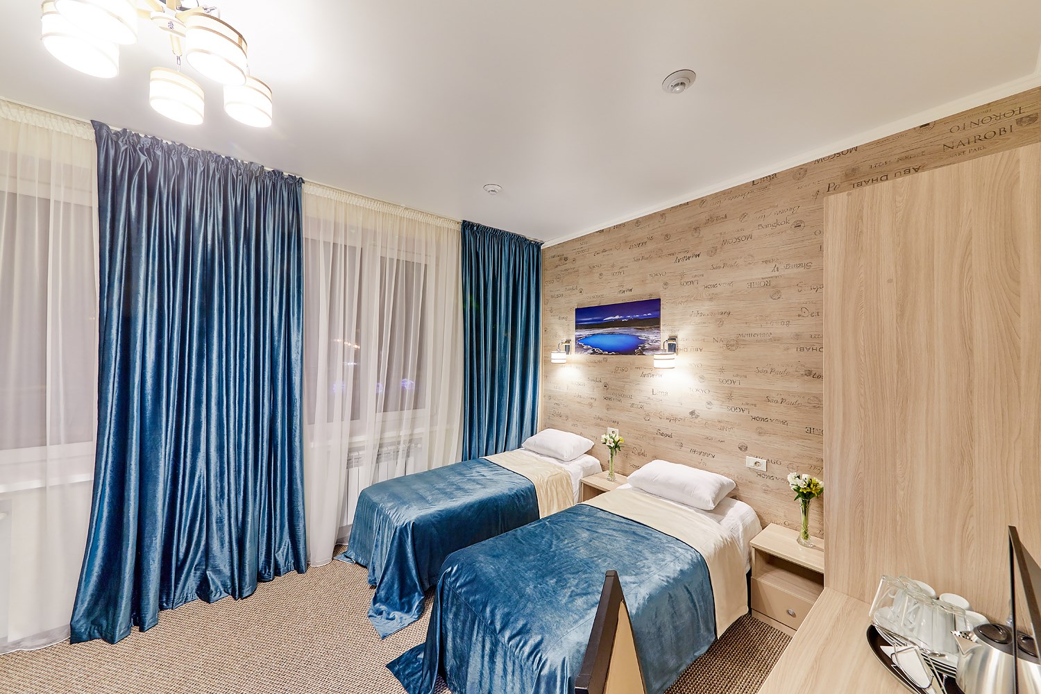 "Стандартный 4-хместный номер" 3 звезды в Арт-Холл