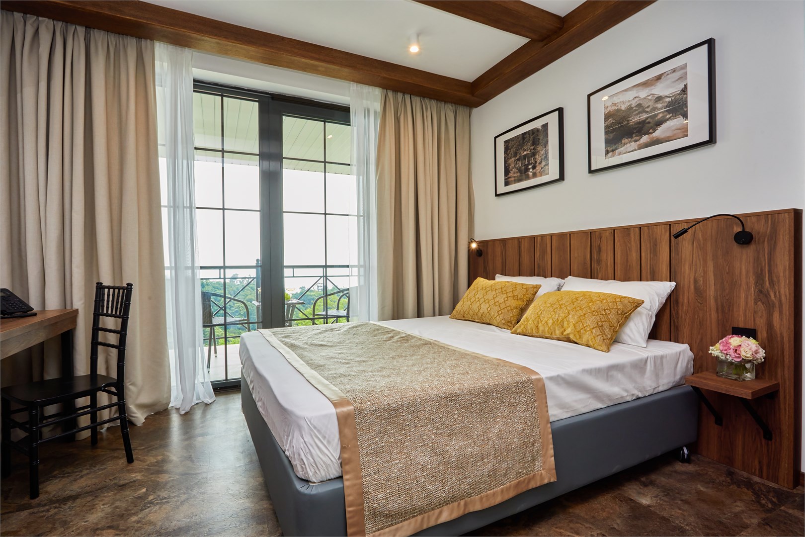 Адзапш: Отель 7 кипарисов