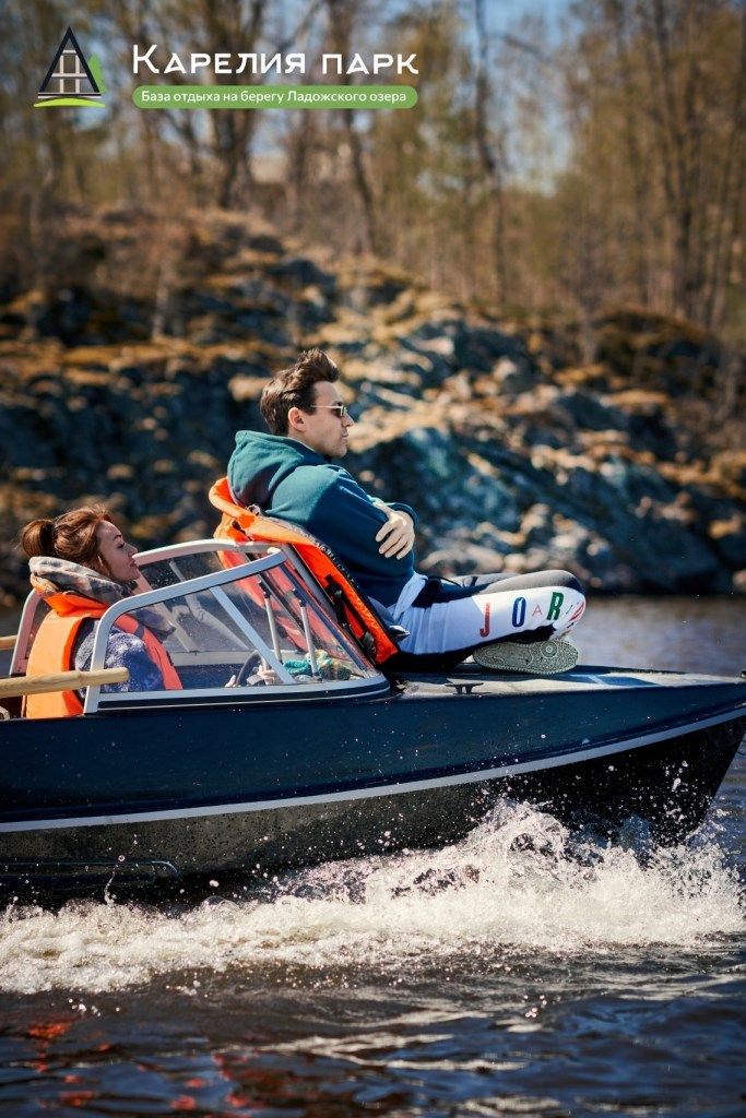 Шестиместный дом с большой террасой, банным чаном и сауной в Карелия парк