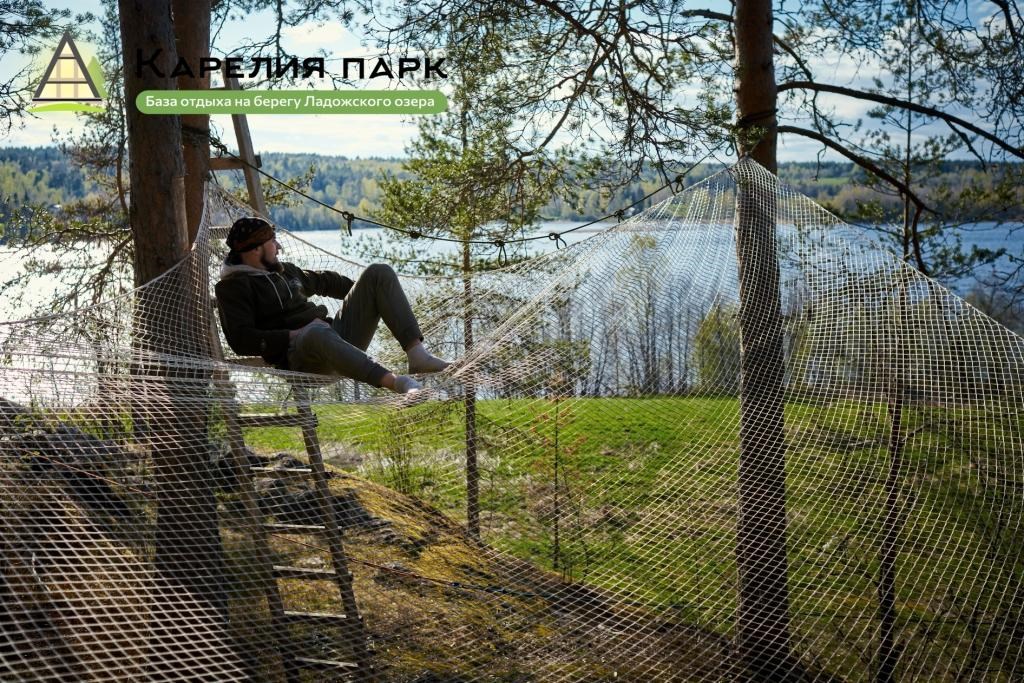 Шестиместный дом с большой террасой, банным чаном и сауной в Карелия парк