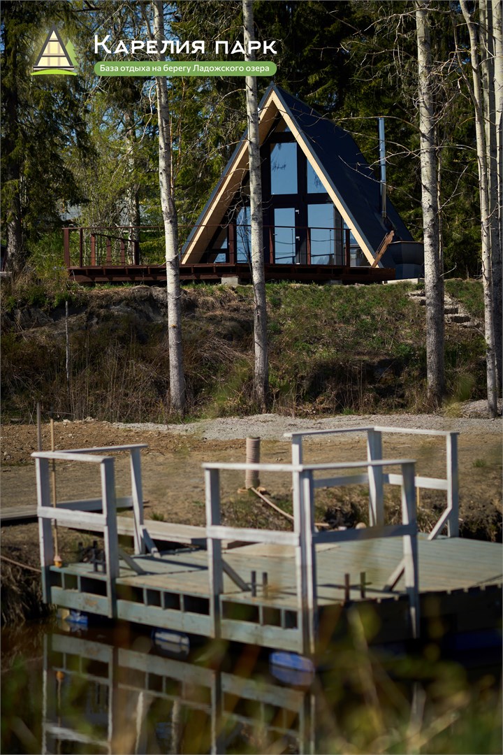 Шестиместный дом с большой террасой, банным чаном и сауной в Карелия парк