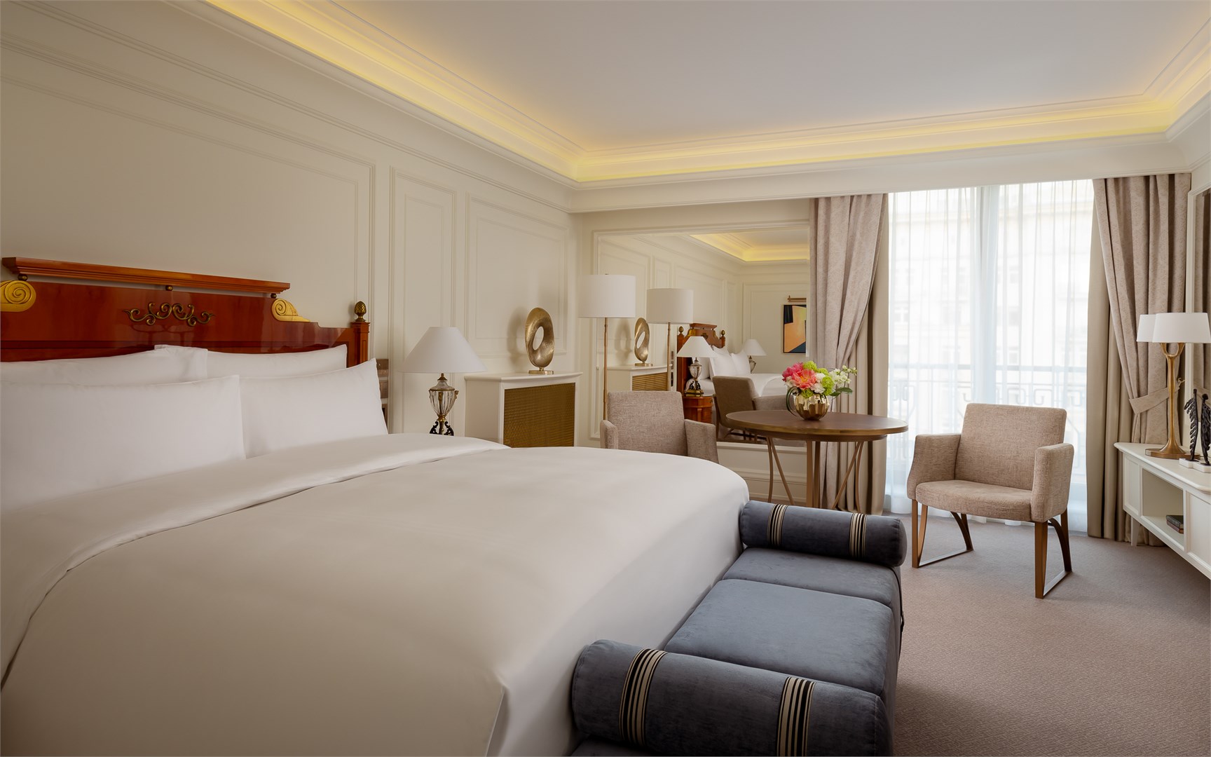 Гранд Делюкс с одной кроватью King в The Carlton, Moscow