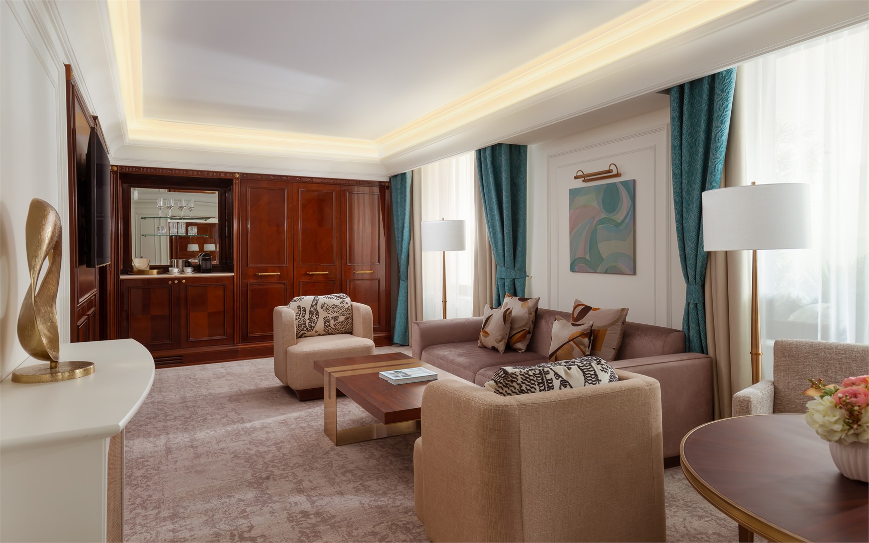 Представительский люкс в The Carlton, Moscow