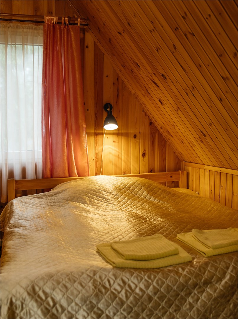 Ближняя изба -1/2 рубленного деревянного дома на 4 человек в Берендеево царство