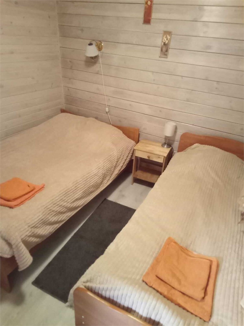 Добрая  изба-1/2 рубленного деревянного дома на 4 человек в Берендеево царство