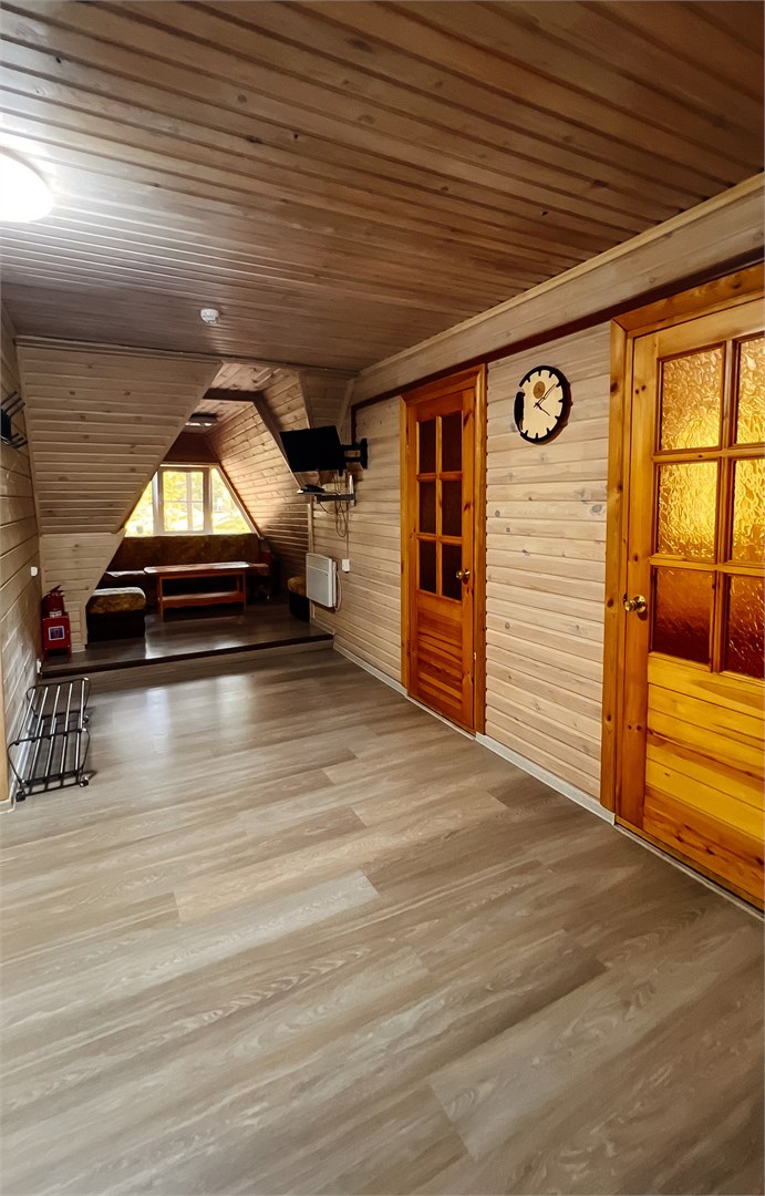 Добрая  изба-1/2 рубленного деревянного дома на 4 человек в Берендеево царство