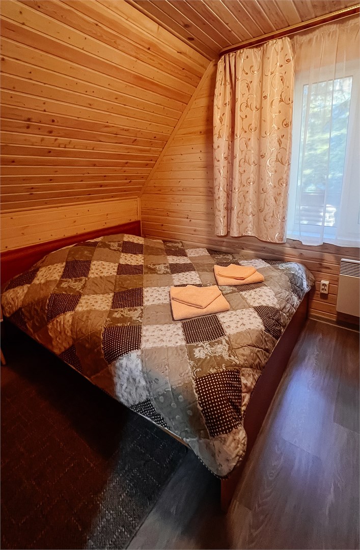 Добрая  изба-1/2 рубленного деревянного дома на 4 человек в Берендеево царство