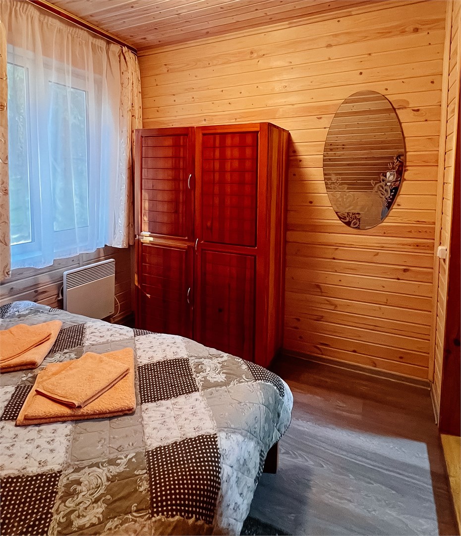 Добрая  изба-1/2 рубленного деревянного дома на 4 человек в Берендеево царство