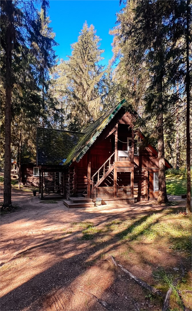 Добрая  изба-1/2 рубленного деревянного дома на 4 человек в Берендеево царство