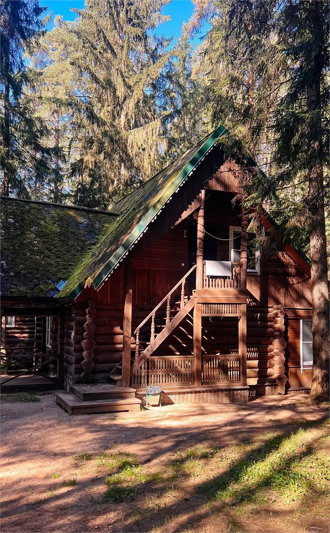 Добрая  изба-1/2 рубленного деревянного дома на 4 человек в Берендеево царство