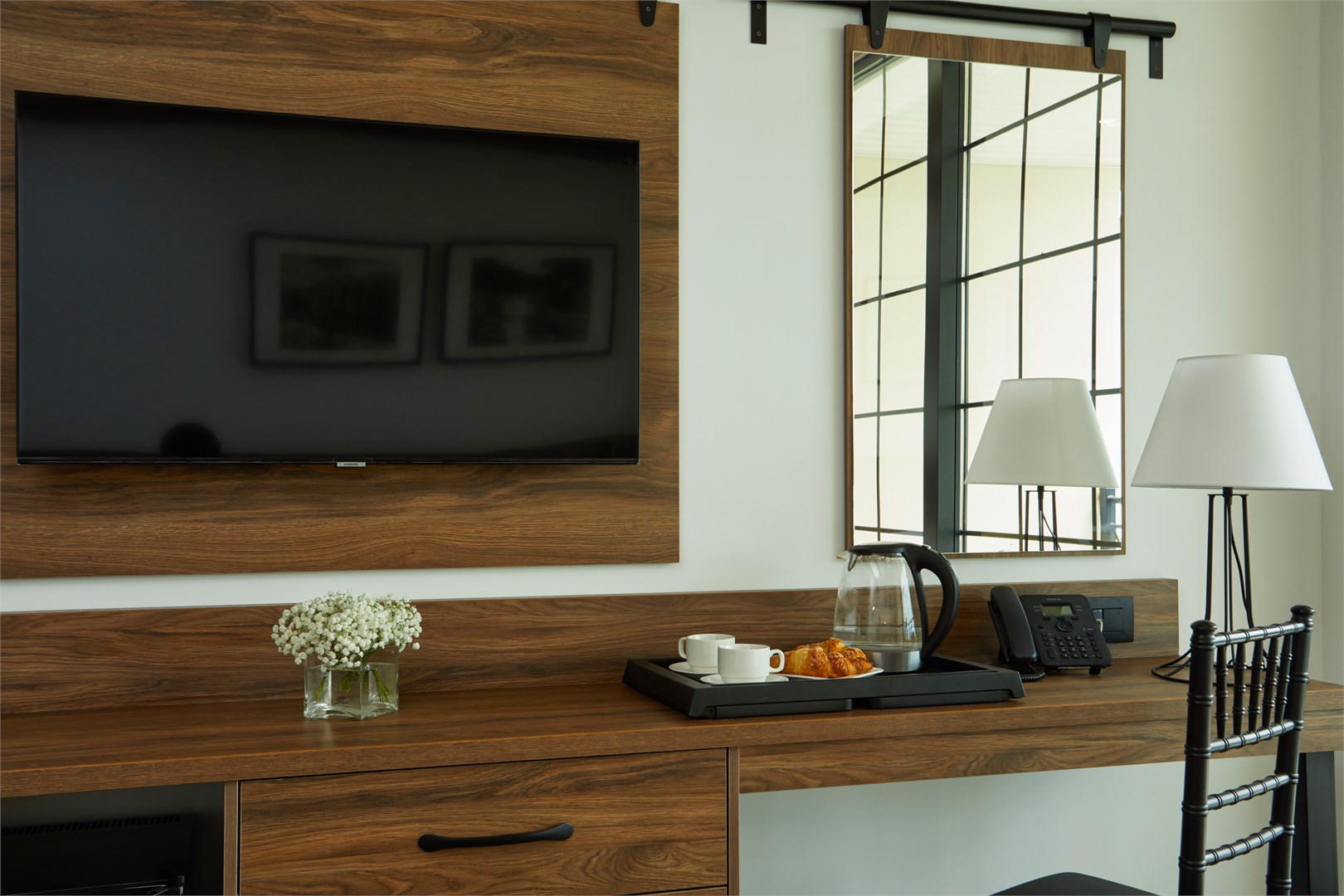 Классический номер с двуспальной кроватью в 7 кипарисов