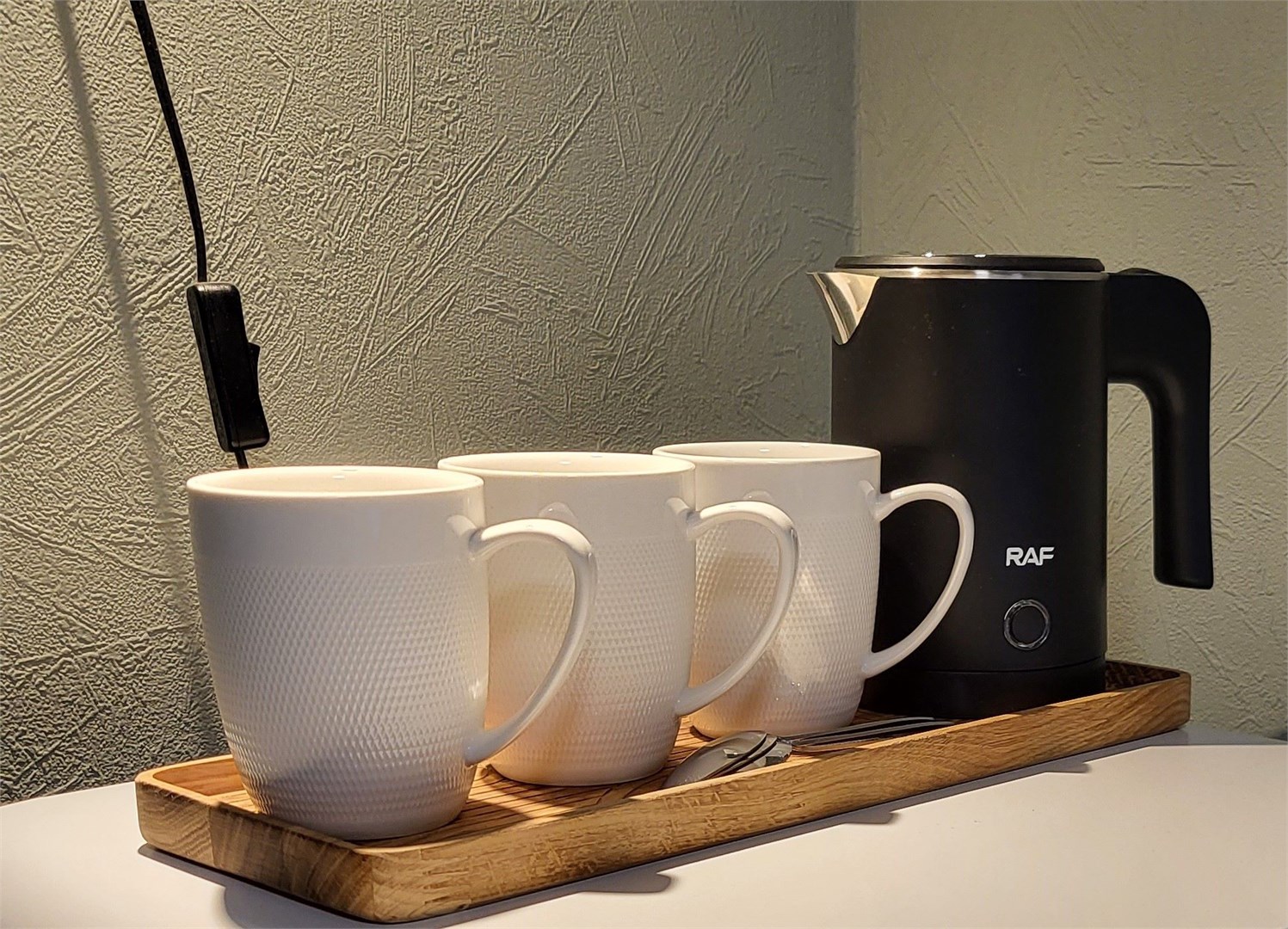 Двухместный номер с одной большой кроватью и диваном в Морошка