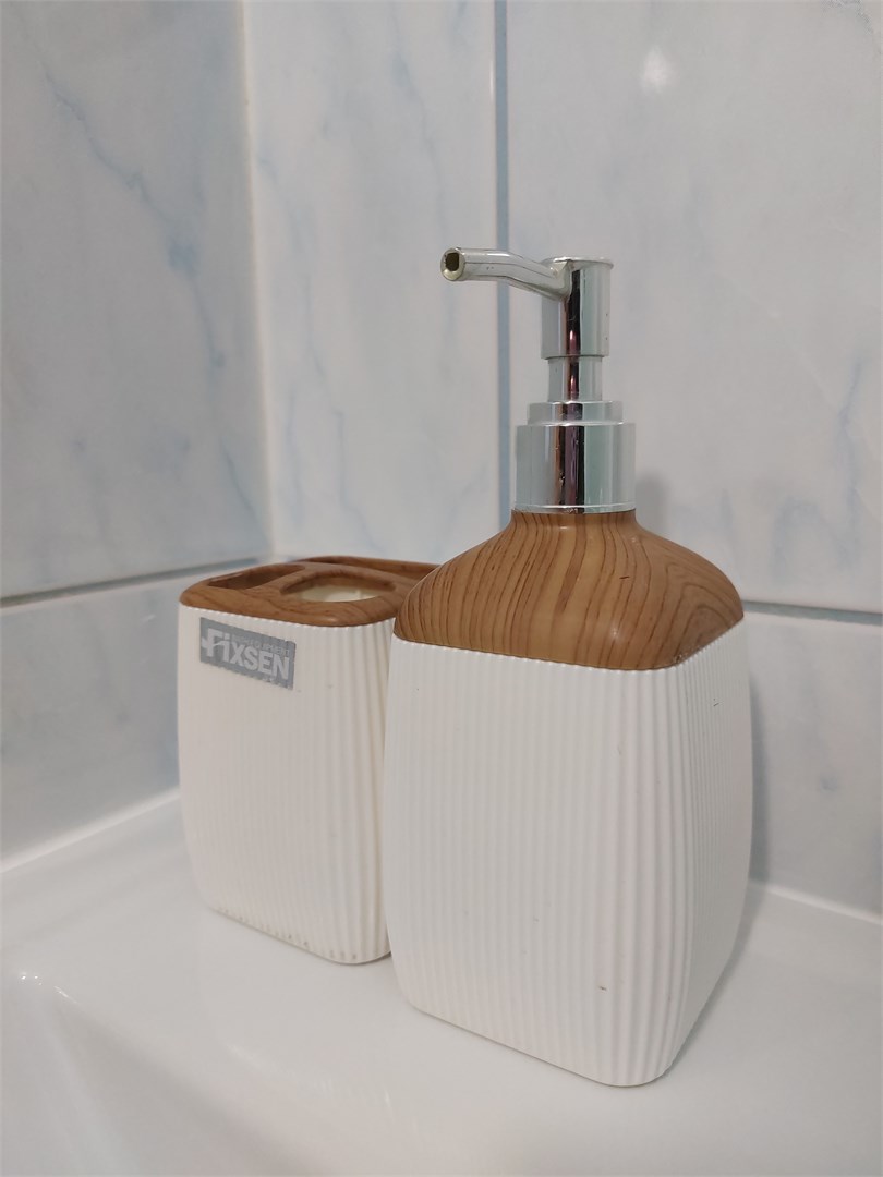 Двухместный номер с двумя отдельными кроватями и диваном в Морошка