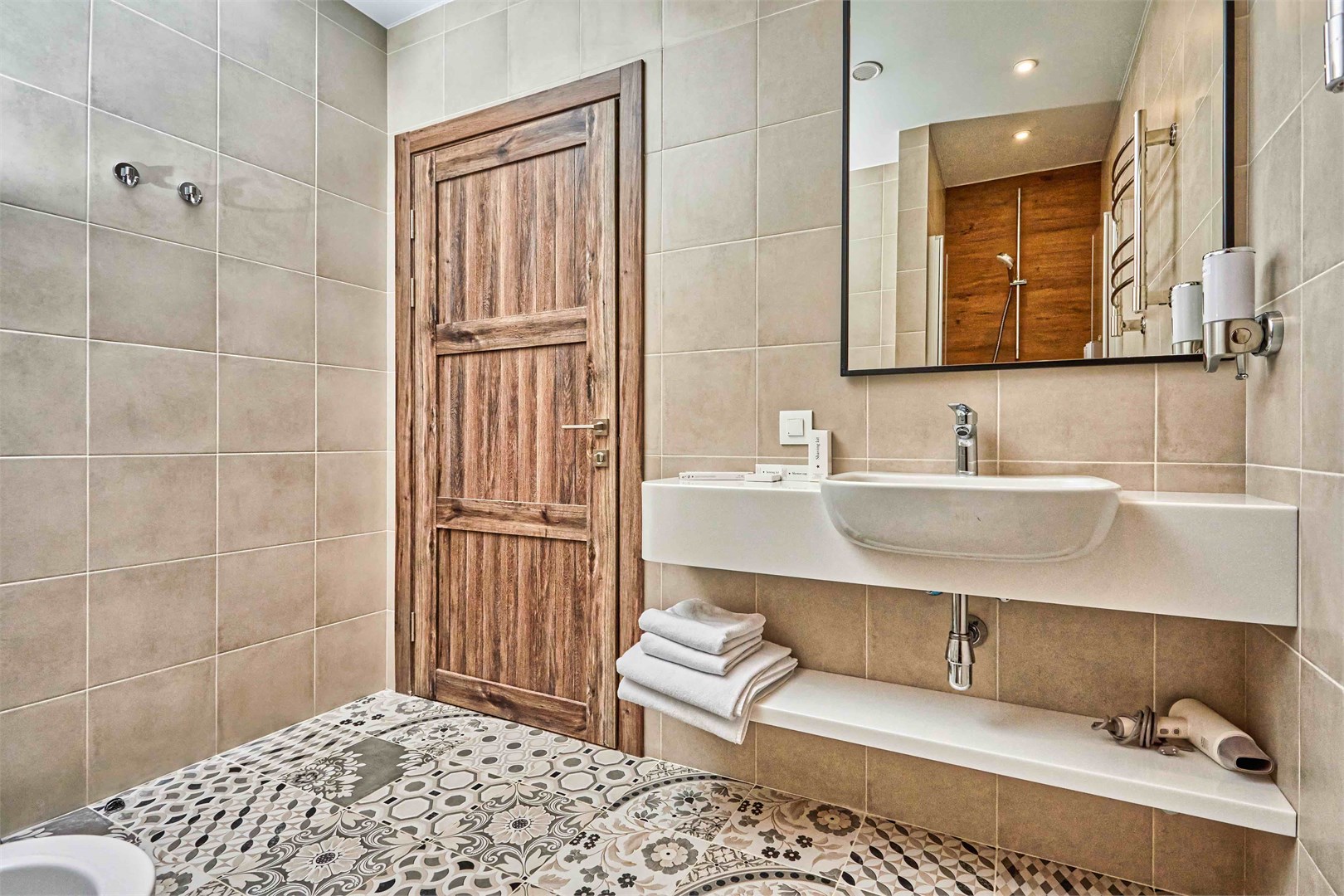 Полулюкс с двуспальной кроватью в 7 кипарисов