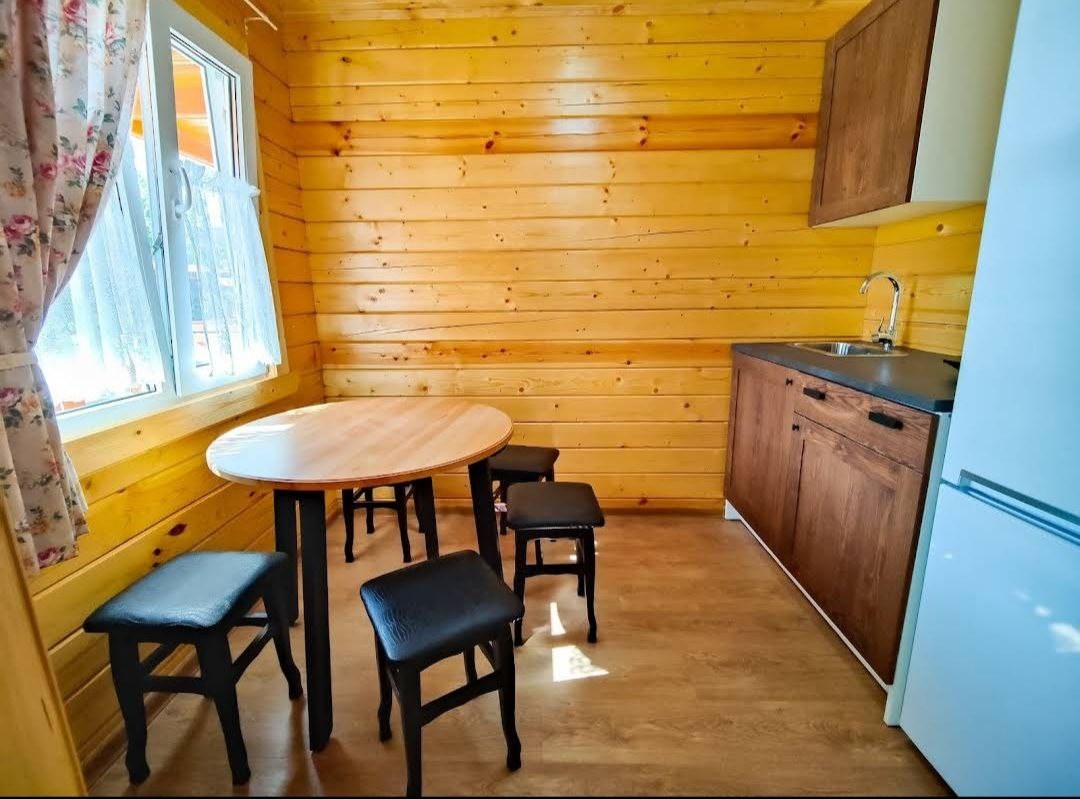 Деревянный  2-х этажный дом с кухней и терассой. в Эко-фазенда