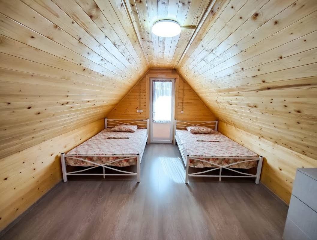 Деревянный  2-х этажный дом с кухней и терассой. в Эко-фазенда