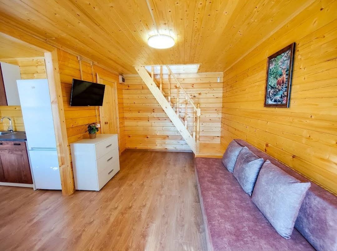 Деревянный  2-х этажный дом с кухней и терассой. в Эко-фазенда