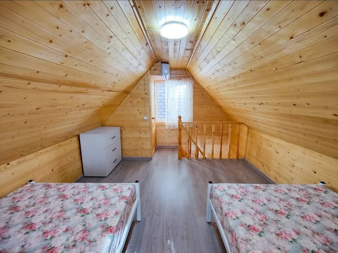 Деревянный 2 этажный дом с 2-я спальнями с терассой. в Эко-фазенда