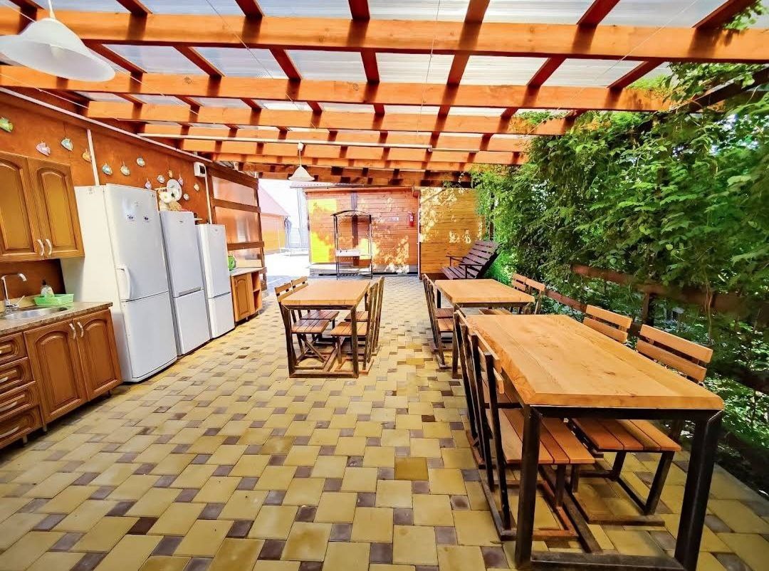 Деревянный 2 этажный дом с 2-я спальнями с терассой. в Эко-фазенда