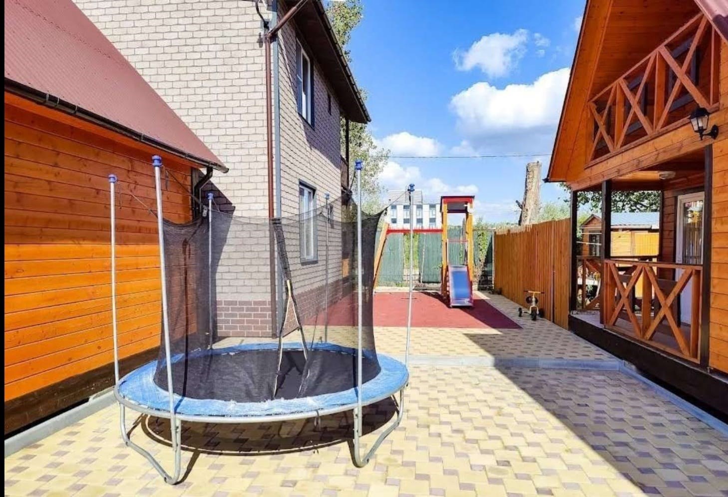 Дом семейный,  2-х комнатный с кухней в Эко-фазенда