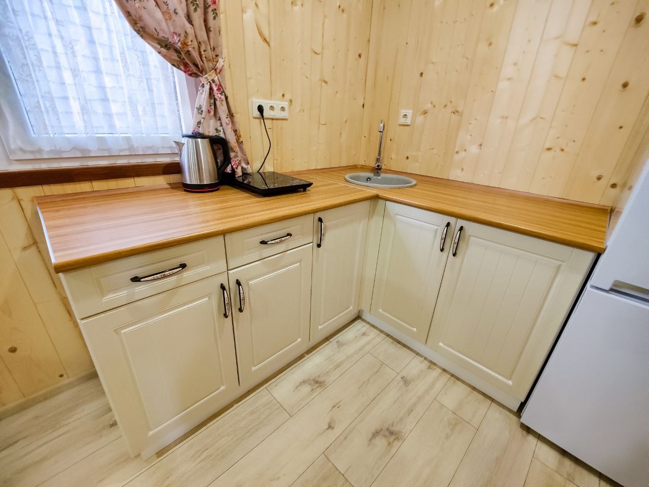 Дом семейный с кухней,  3-х комнатный. в Эко-фазенда