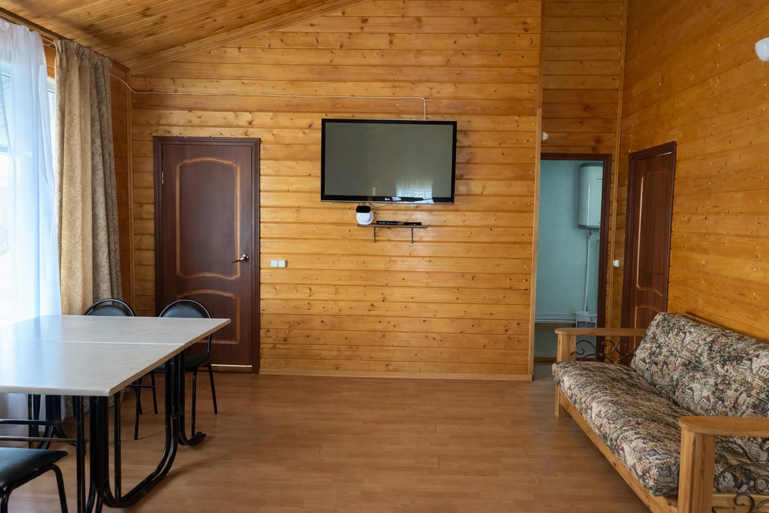 База Остров на раскатах! 3 комн коттедж в Застава