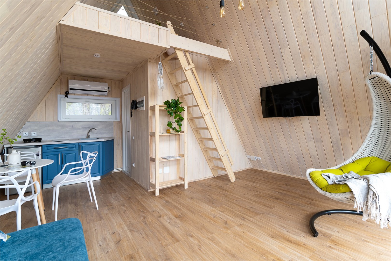 Афрейм в Бухта Петрова