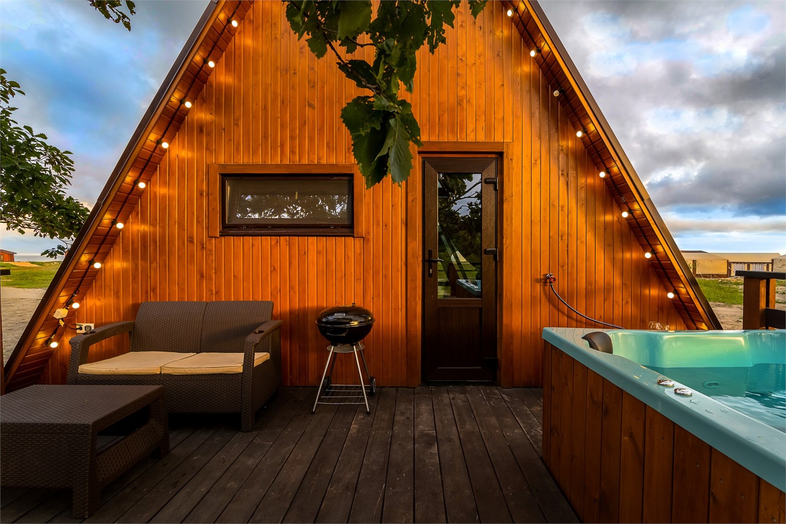 Афрейм с купелью в Бухта Петрова