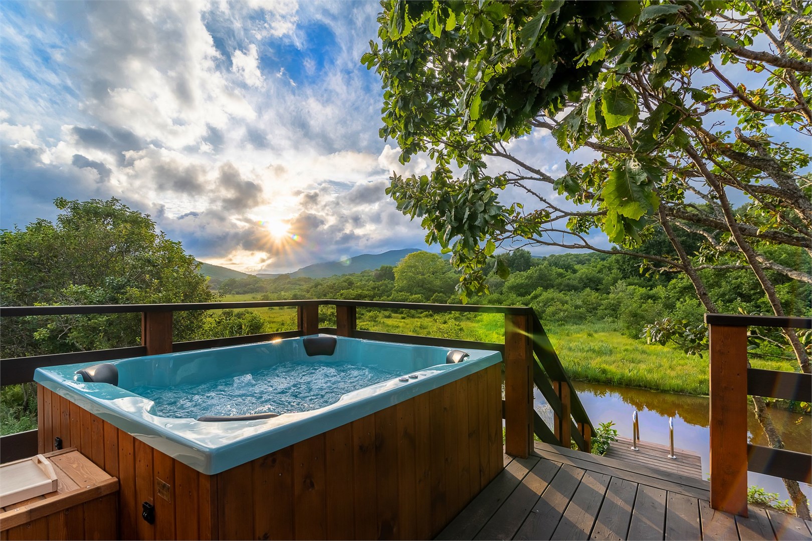 Афрейм с купелью в Бухта Петрова