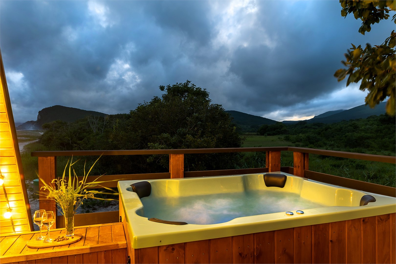 Афрейм с купелью в Бухта Петрова