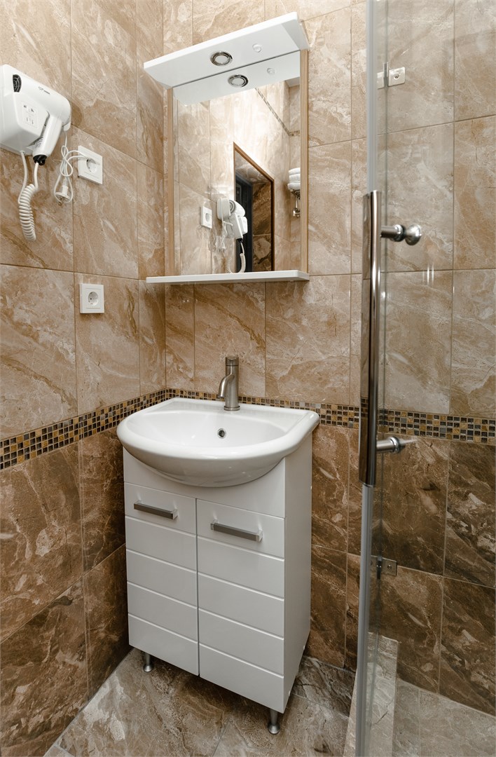 Стандарт трехместный в Золотой берег