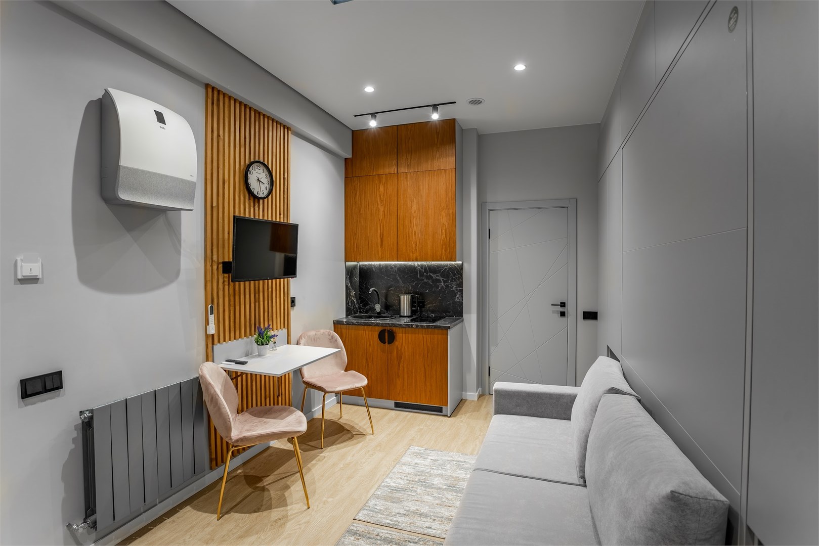 Апартамент "Выгодный" (без окна) в Пушкин НеоЛит